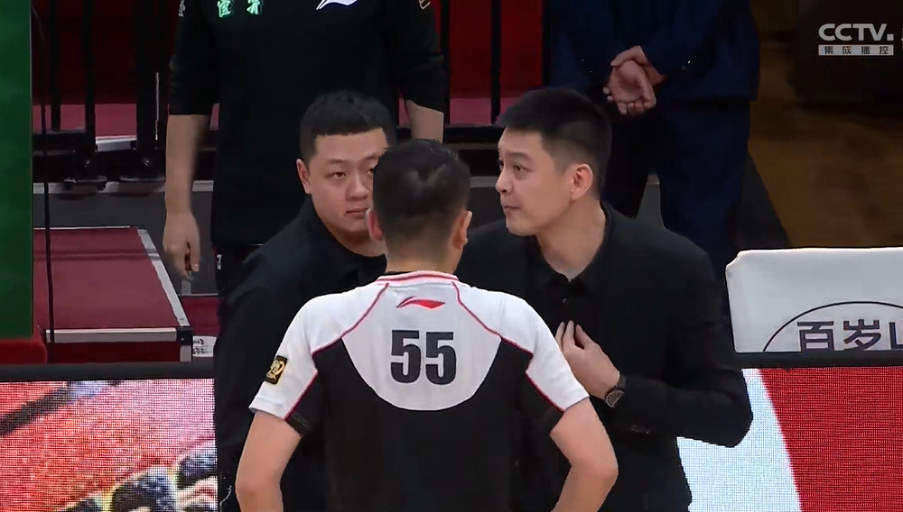 高雄队客场作战，迎战实力强劲对手 